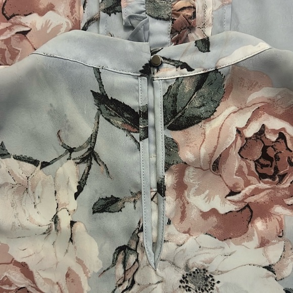 Dynamite Ruffled Sleeveless Top - Picture 5 of 9